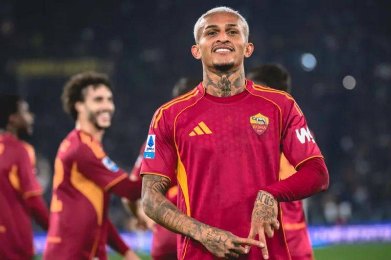 Wesley Franca Jadi Pahlawan, AS Roma Menang Tipis atas Como di Olimpico
