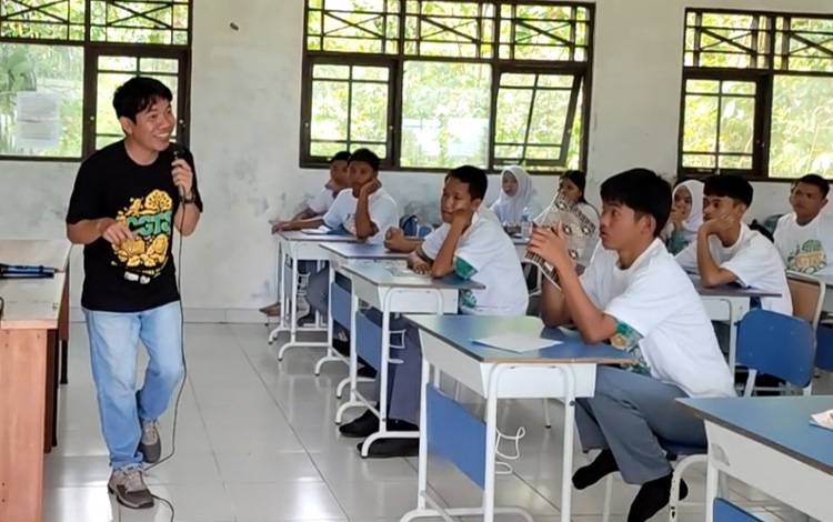 Orangutan Go To School BOSF Tanamkan Edukasi Konservasi Sejak Dini