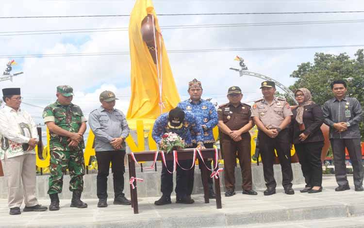 Tugu Gagang Mandau Resmi Berdiri, Pemkab Pulang Pisau Tata Simpang Strategis Jadi Ruang Publik Ikonik