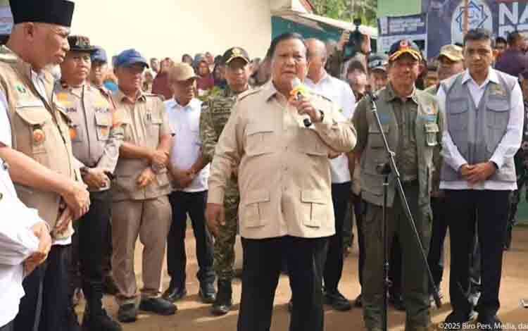 Prabowo Targetkan Hunian Sementara Pengungsi Agam Rampung Satu Bulan