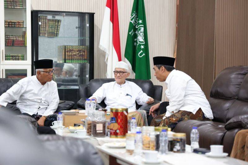 Pj Ketum PBNU Konsolidasi dengan Sowan ke Pesantren di Jawa Timur