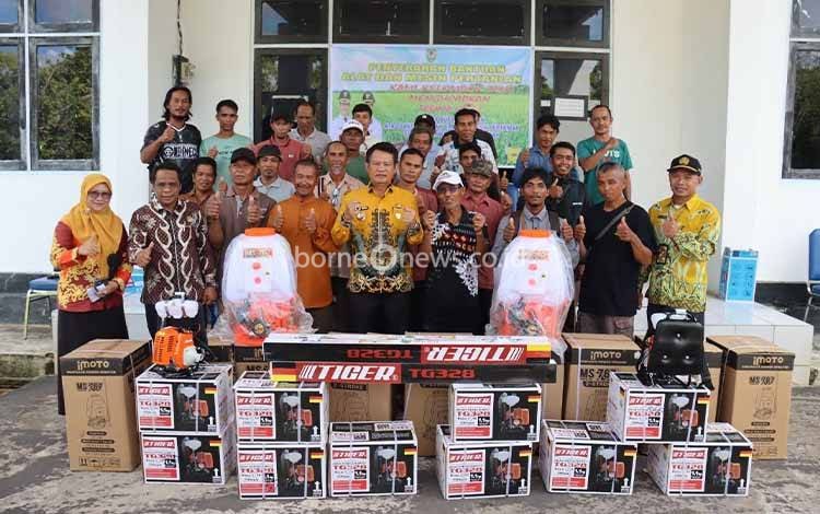 Bupati Seruyan Minta Petani Manfaatkan Bantuan Alsintan Secara Optimal dan Tepat Guna