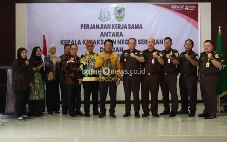 Pemkab Seruyan dan Kejari Seruyan Teken PKS Penerapan Pidana Kerja Sosial