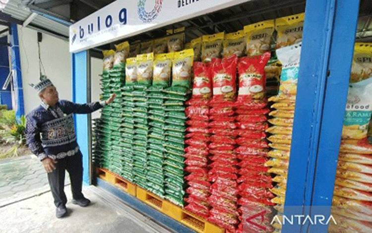 Bulog Kalteng Pastikan Ketersediaan Beras Hingga Minyak Goreng Aman