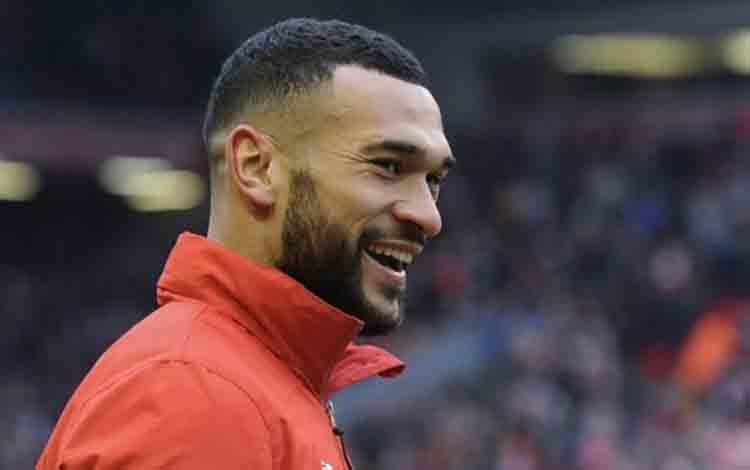 Eks Pemain Pinjaman Liverpool Steven Caulker Pensiun dari Sepak Bola