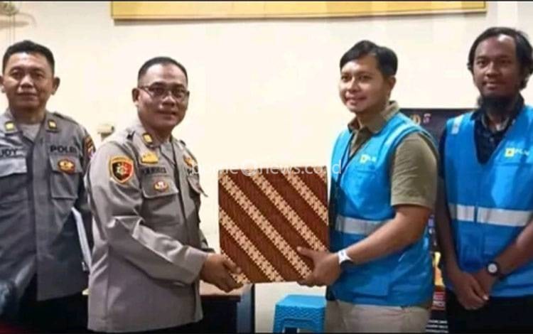 Nihil Tagihan Listrik, Polres Kapuas Terima Penghargaan dari PLN