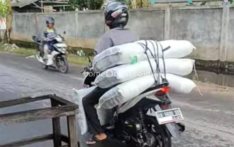 1000 Jas Hujan Bakal Dibagikan untuk Jemaah Sekumpul di Kawasan Perbatasan Kalteng-Kalsel