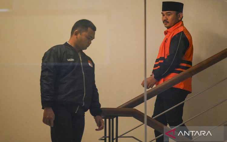 KPK Telusuri Asal-usul Land Cruiser Milik Ade Kuswara Kunang