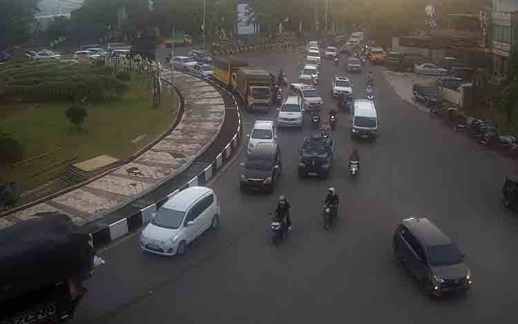 H-3 Momen 5 Rajab Sekumpul, Arus Kendaraan di Bundaran Simpang Empat Banjarbaru Mulai Padat