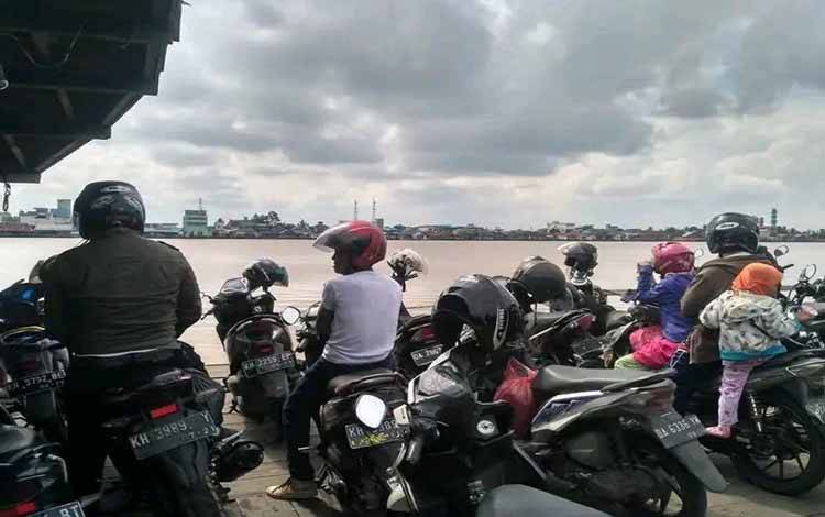 Feri Penyeberangan di Kapuas Digratiskan 2 Hari untuk Jemaah Sekumpul