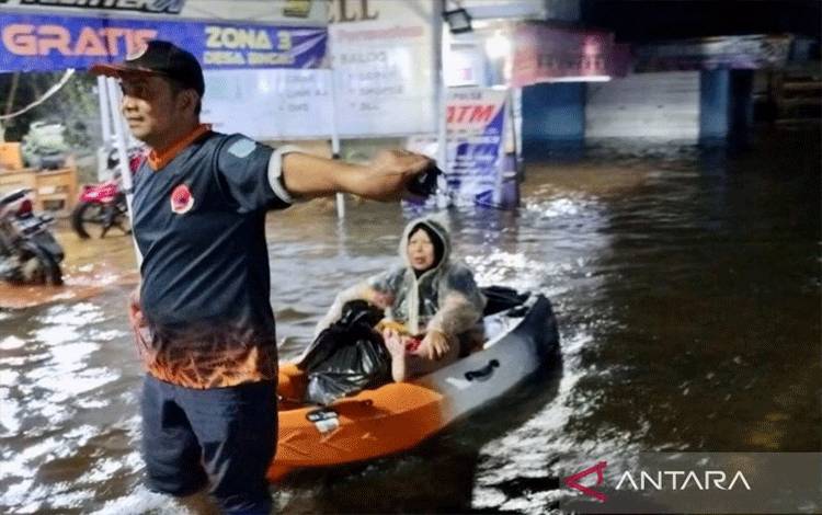 18.348 Warga Terdampak Banjir dan 302 Mengungsi di Banjar-Kalsel