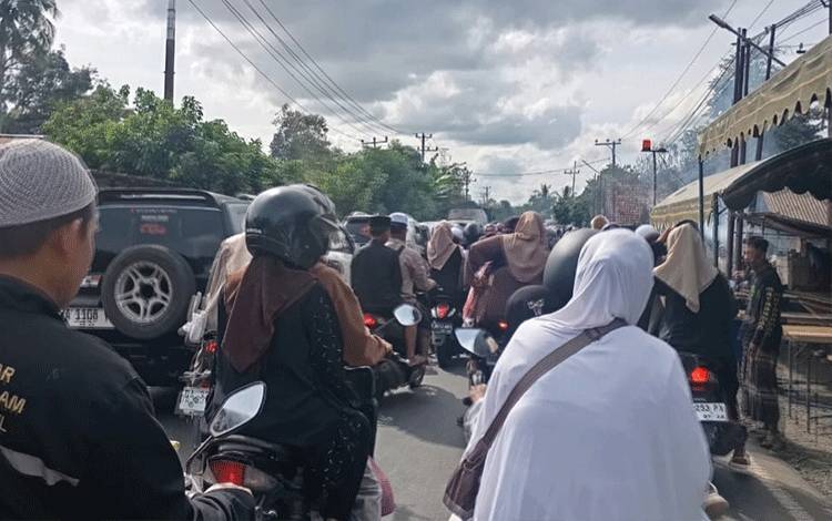 Acara Puncak Momen 5 Rajab Sekumpul, Martapura Dikepung Kemacetan