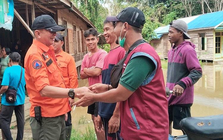Bupati Barito Timur Turun ke Lokasi Banjir Temui Warga