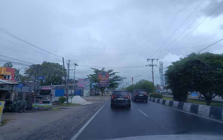Hujan Deras dan Angin Kencang Mengganggu Palangka Raya, BPBD: Kondisi Relatif Aman tapi Waspada Potensi Banjir