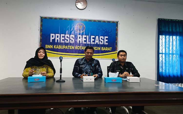 13 Sekolah Bersinar dan 30 Klien Direhabilitasi, Ini Capaian BNNK Kobar 2025