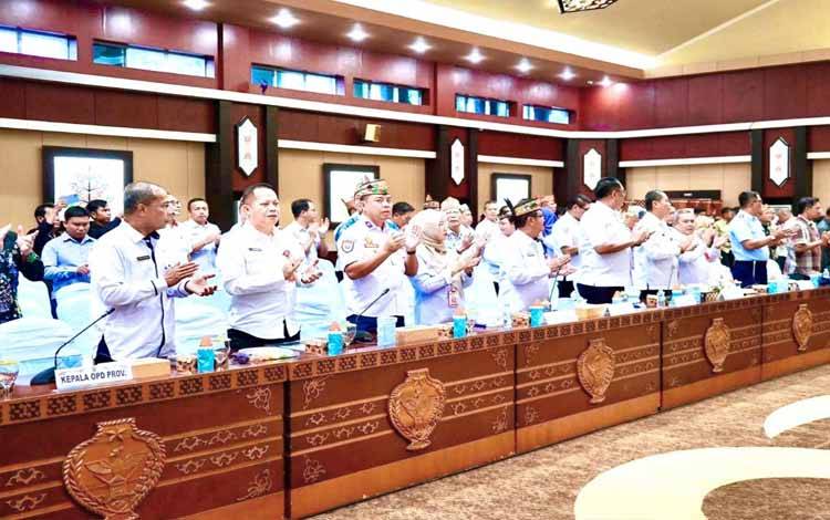 Gubernur Kalteng Sampaikan Arah Pembangunan Berbasis Kearifan Lokal