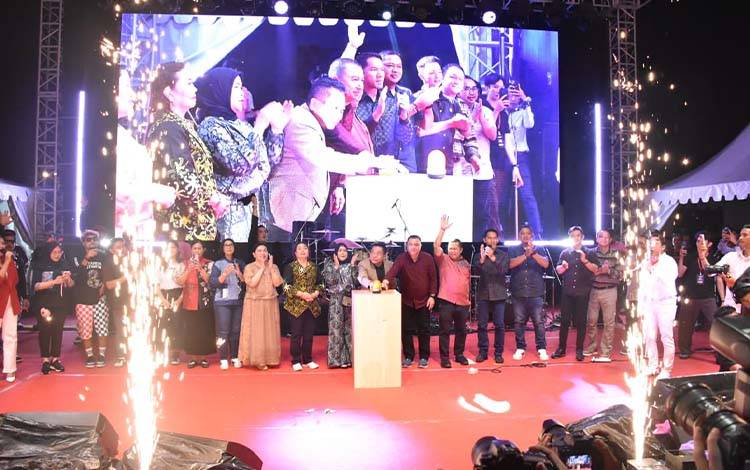 Dimeriahkan Tipe-X, Konser Amal Kapuas Himpun Donasi Sumatera-Aceh