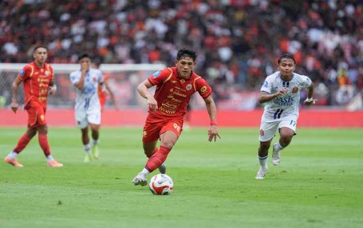 Souza Tegaskan Pemain Persija Dipilih Berdasarkan Performa