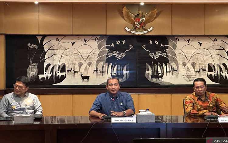 Wamenkum: Masyarakat Harus Baca Secara Utuh KUHP soal Demonstrasi