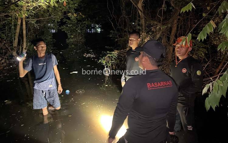 Korban Masih Dalam Pencarian, SAR Sisir Sungai Martapura Cari Remaja Hilang