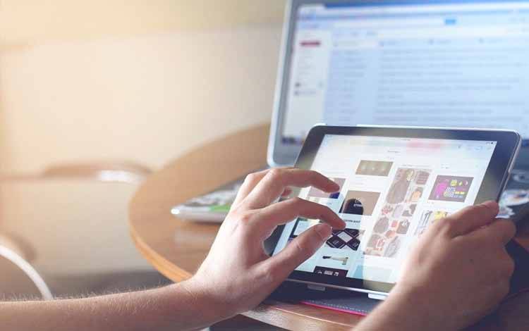 Literasi Digital Filter Kuat Konten Negatif Dunia Maya