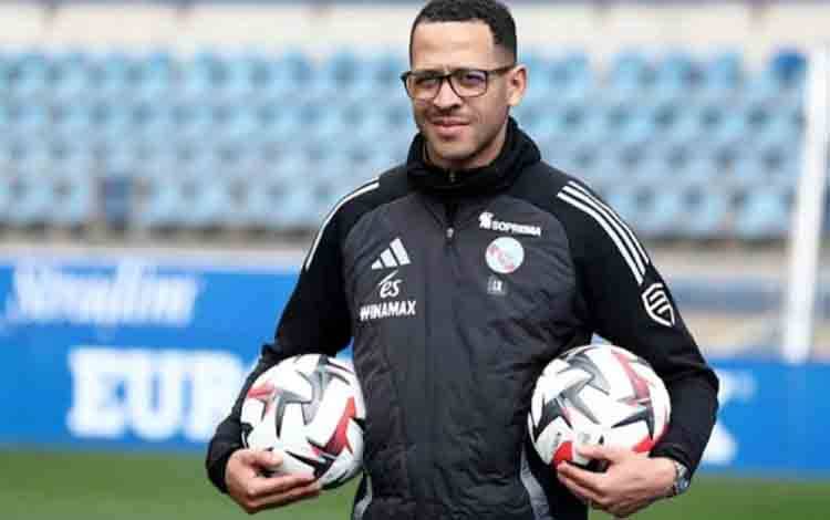 Chelsea Resmi Tunjuk Liam Rosenior sebagai Pelatih Kepala Baru
