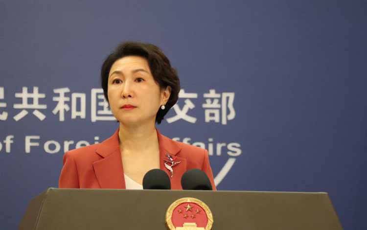Juru Bicara Kementerian Luar Negeri China Mao Ning dalam konferensi pers di Beijing, Selasa (6/1). (ANTARA/Desca Lidya Natalia)