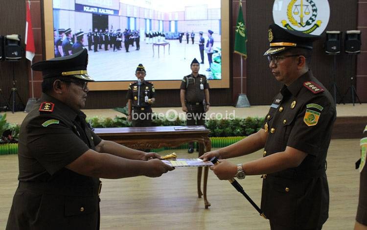 Ini Pesan Kajati Kalteng untuk Kajari Barito Selatan yang Baru Dilantik