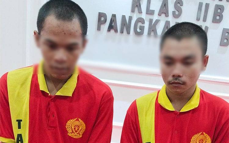 Terdakwa Rispan dan Didik riyanto Mengikuti Sidang pembacaan dakwaan ( FOTO: ISTIMEWA)