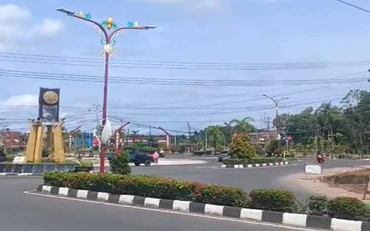 Lampu Lalu Lintas di Simpang Camuh Kapuas Tidak Berfungsi, Dishub Sebut Karena Pengerjaan Taman