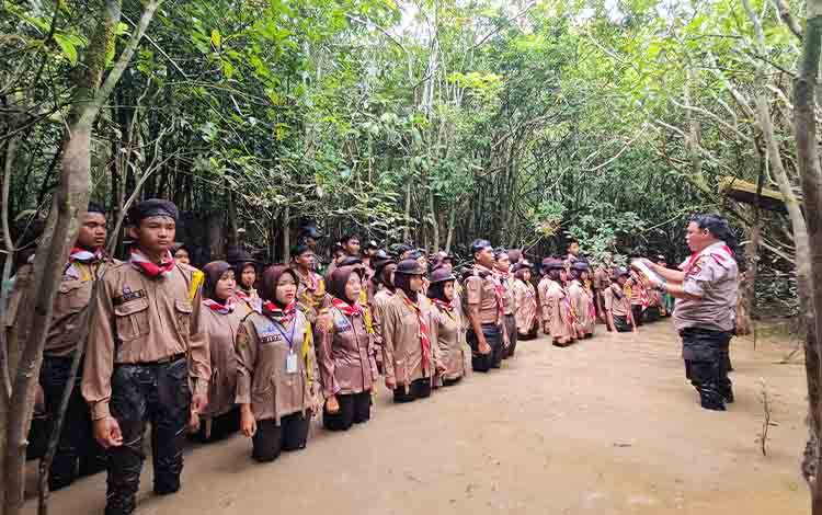 Pelatihan Survival Pramuka di HKm Masoraian Perkuat Wawasan Kebangsaan Siswa