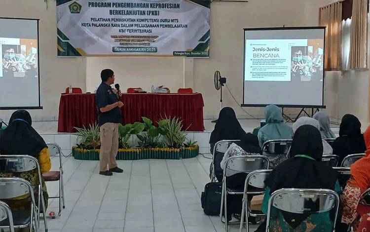 BPBD Sosialisasikan Mitigasi Bencana pada Program Pengembangan Keprofesian Guru di MTSN 1 Palangka Raya