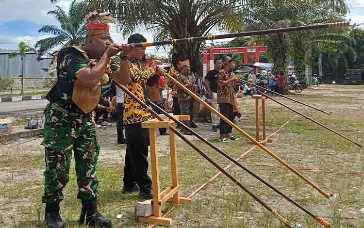 Manyipet, Tradisi Dayak yang Harus Terus Dilestarikan Lewat Festival Budaya Habaring Hurung Kotim