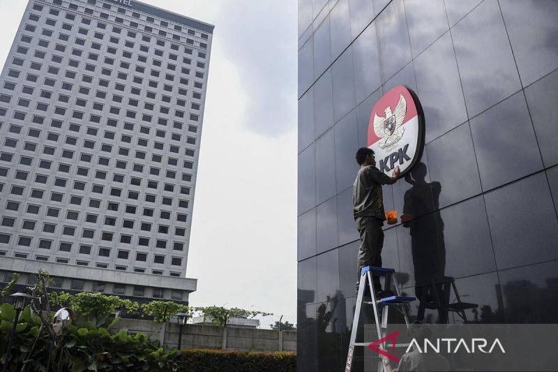 KPK Sita Ratusan Juta dan Valas dari OTT Pegawai Pajak