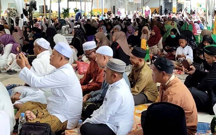 Haul Kyai Gede di Kotawaringin Lama Dihadiri Bupati Kobar dan Ribuan Jemaah