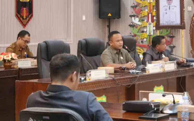 DPRD Bartim Bedah Progres 20 Program Unggulan, Ketua DPRD Tekankan Sinkronisasi EksekutifLegislatif