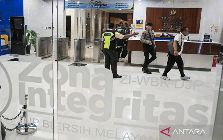 KPK Sita 8.000 Dolar Singapura dari Penggeledahan KPP Madya Jakut