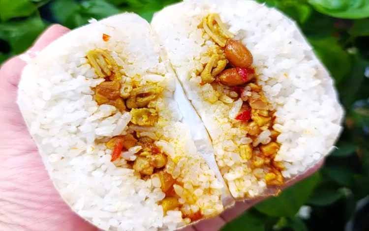Nasi Gigit Mulai Populer di Kuala Kapuas Jadi Pilihan Kuliner Favorit Warga
