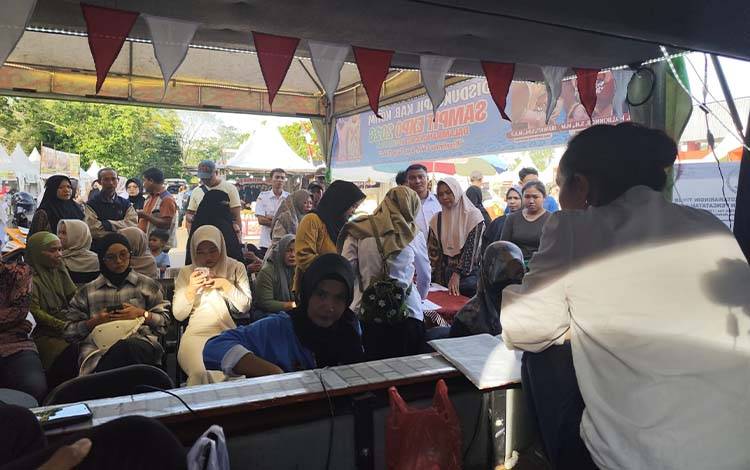Sampit Expo Jadi Ajang Masyarakat Antre Mengurus Dokumen Kependudukan