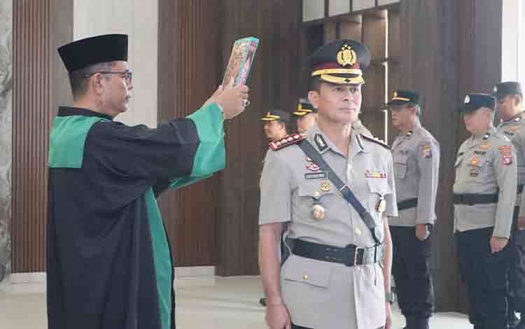 Kombes Pol Budi Rachmat Resmi Jabat Kabidhumas Polda Kalteng