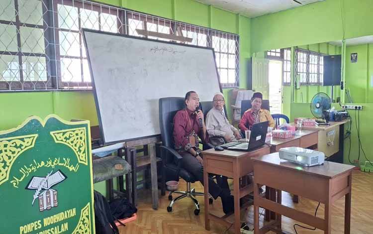 Pondok Pesantren Salafiyah di Kapuas Dapat Sosialisasi Aturan Pendidikan Terbaru Kemenag