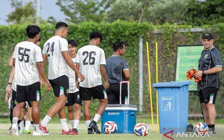 Tavares Ungkap Alasan Persebaya Datangkan 3 Pemain Asing Anyar