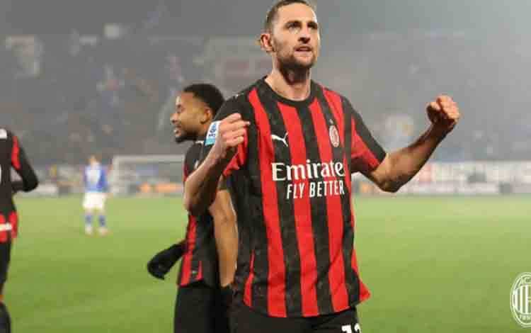 Adrien Rabiot Pimpin Milan Telan Como 3-1