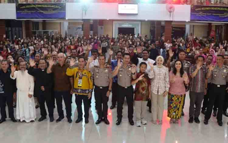 Polres Pulang Pisau Gelar Perayaan Natal Keluarga Besar di Gereja Victoria