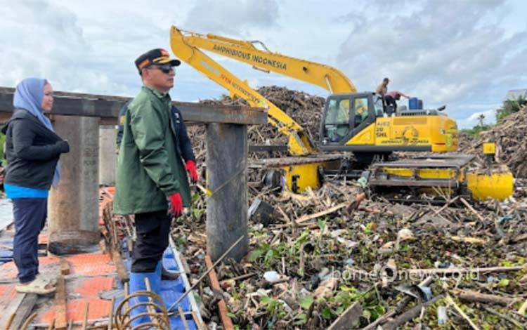 Penangkap Sampah Apung, Terobosan Pemko Banjarmasin Amankan Sungai Martapura