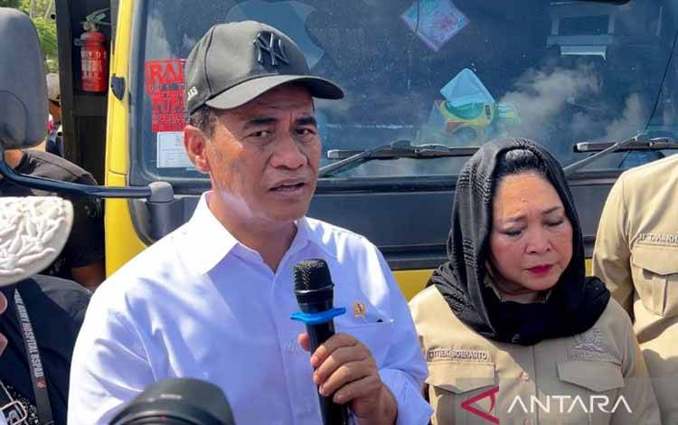 Mentan: Negara Gaji Petani Pulihkan Sawah Terdampak Bencana Sumatera