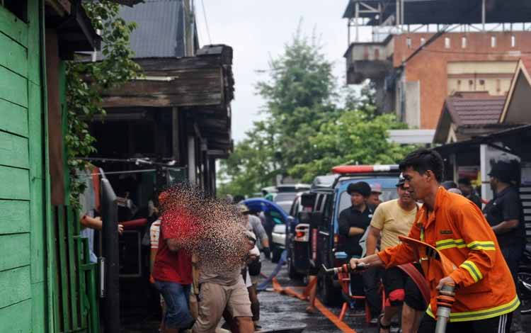 Kebakaran Rumah Gegerkan Warga Teluk Dalam Banjarmasin