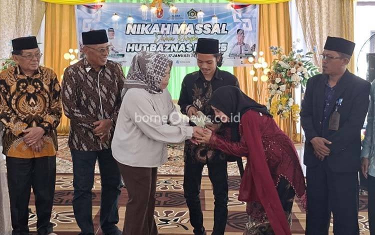 Baznas Kobar Gelar Nikah Massal, Bupati Nurhidayah: Wujudkan Tertib Administrasi Bangun Keluarga Sah Agama dan Negara