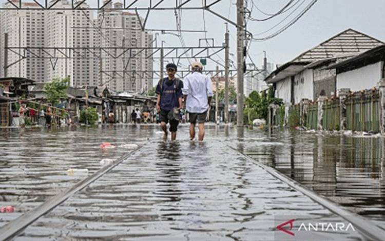 Pemkot Jakut Optimalkan Mesin Pompa untuk Sedot Banjir