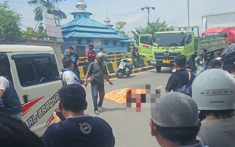 Kecelakaan Maut di Jembatan Kayu Tangi Banjarmasin, Pemotor Meninggal di Tempat